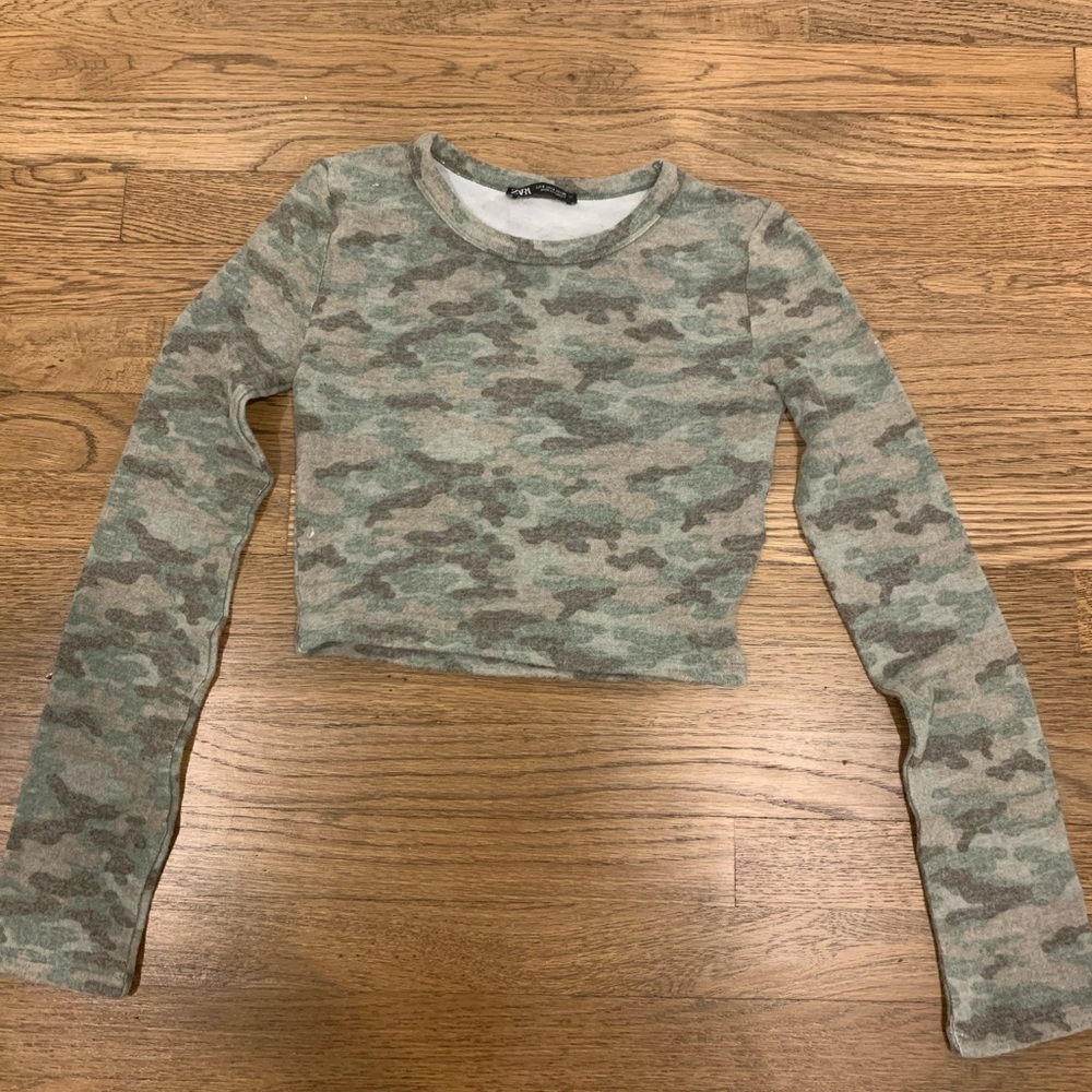 Zara camo sweatshirt